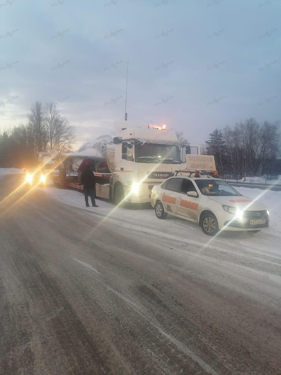 Машины прикрытия/Сопровождения негабаритных грузов купить в Краснодарский